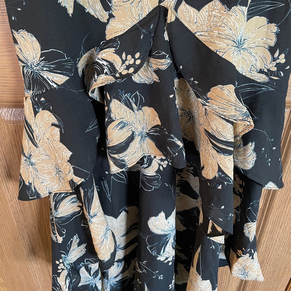 NWOT Lulus Size Large Floral Dress High/Low Hem PTP 19” - Picture 2 of 6